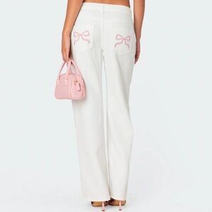 Ashley Mason White Relaxed Fit Jeans-Pink Bow Embroidered Back Pockets-Size 7/28